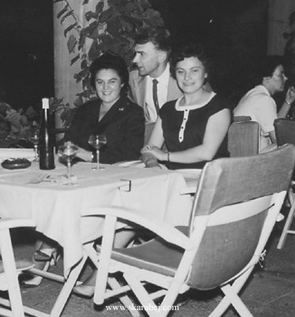 Skarabej - at the table