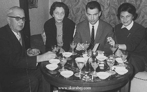 Skarabej - at the table