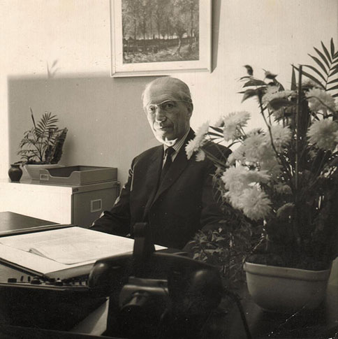 Skarabej - at the table